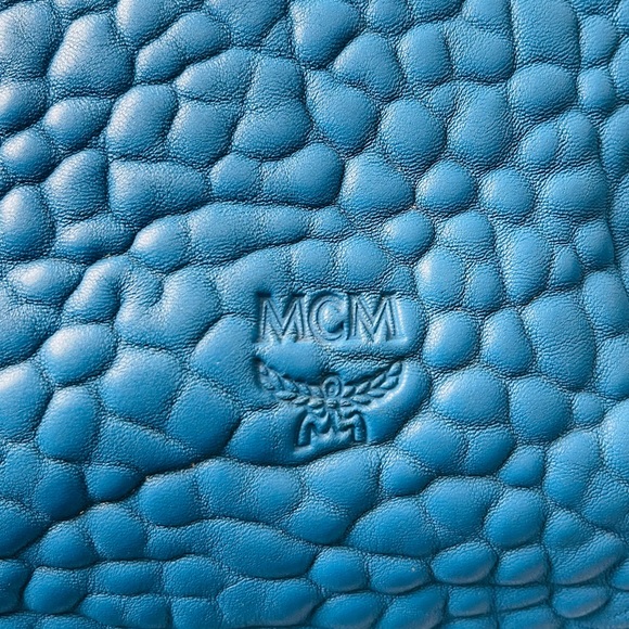 🥳LAST CHANCE 🥳 MCM Blue Leather Studded Design Large Tote Bag - Picture 8 of 17